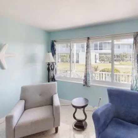 Buy this 1 bed apartment on #6,1834 Shore Drive South