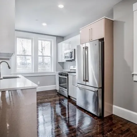 Image 1 - 59 Strathmore Road, Boston, MA 02135, USA - Apartment for rent
