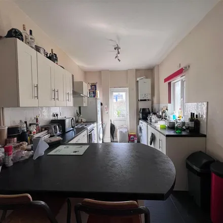 Rent this 3 bed apartment on Jubilee Road in Portsmouth, PO4 0JB