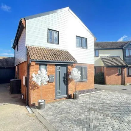 Buy this 3 bed house on 10 Laleston Close in Porthcawl, CF36 3HW