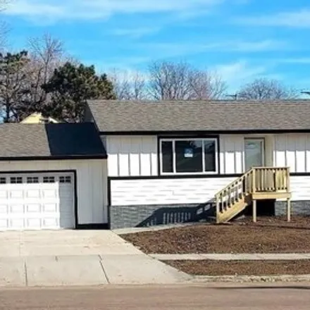 Buy this 3 bed house on 1505 East 12th Street in Sioux Falls, SD 57103