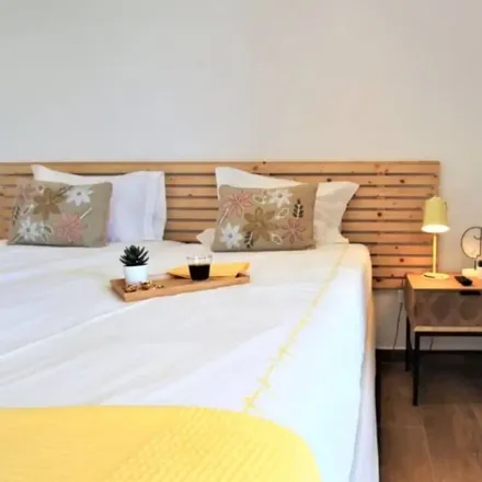 Rent this 1 bed apartment on Casino Vilamoura Tesla Destination Charger in Avenida da Marina, 8125-403 Quarteira