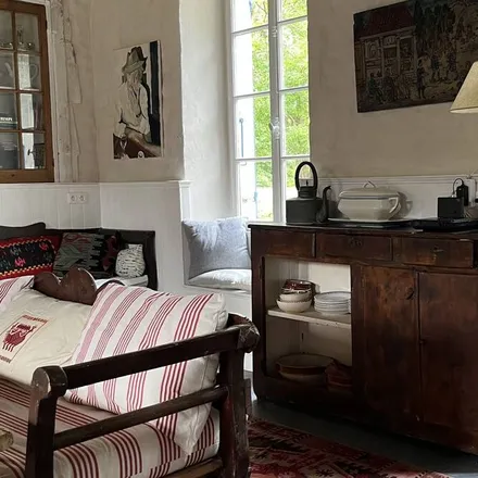 Rent this 5 bed house on Réaux-sur-Trèfle in Charente-Maritime, France