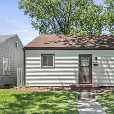 Buy this 2 bed house on 4030 Smith St in Fort Wayne, Indiana