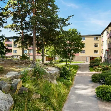 Rent this 5 bed apartment on Rådmansgatan 3 in 632 32 Eskilstuna, Sweden