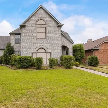 Buy this 6 bed house on 305 Hunters Creek Drive in Mesquite, TX 75150