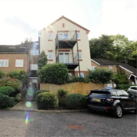 Rent this 2 bed apartment on Holly Place in Flackwell Heath, HP11 1LS
