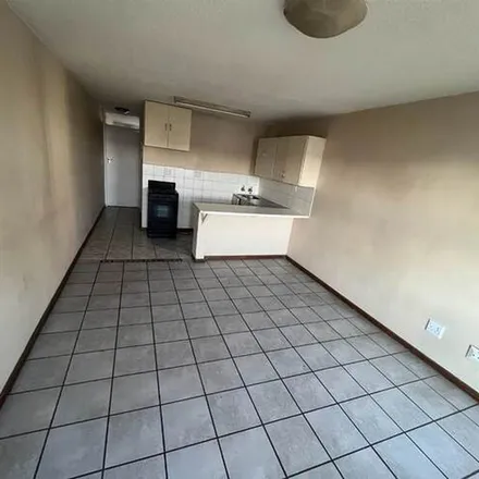 Image 6 - 1158 Grosvenor Street, Hatfield, Pretoria, 0028, South Africa - Apartment for rent