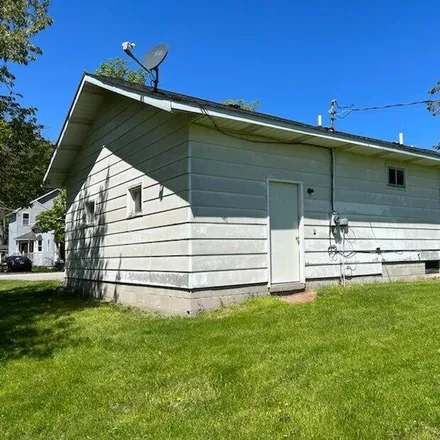 Image 2 - 10901 Center Avenue, Posen, Posen Township, MI 49776, USA - House for sale