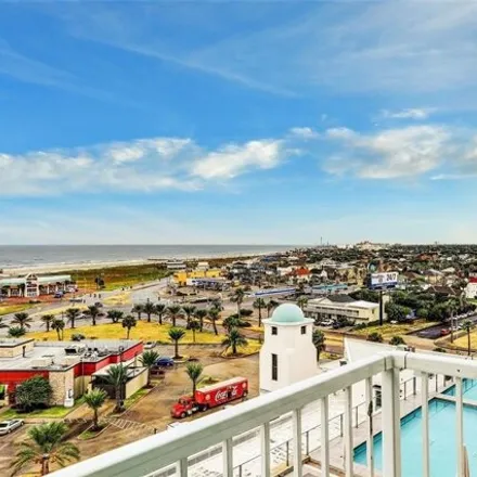 Buy this 3 bed condo on 569 Avenue H in Galveston, TX 77550