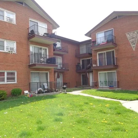 Rent this 2 bed condo on West 79th Place in Bridgeview, IL 60455