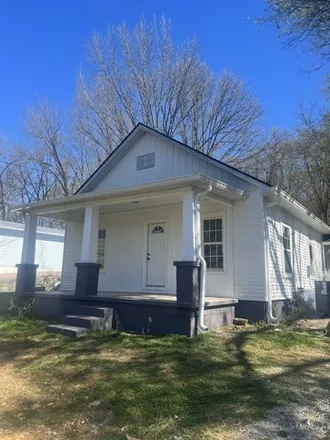 Buy this 2 bed house on 826 West Madison Street in Gordon, Pulaski