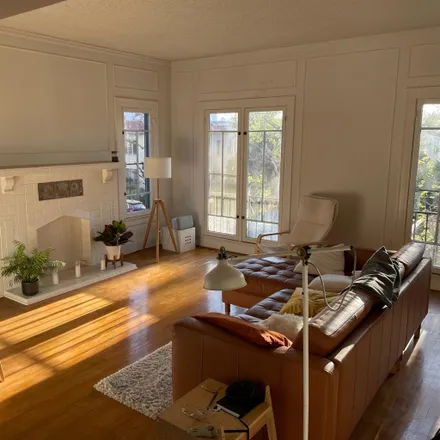 Rent this 1 bed room on 176 South Sycamore Avenue in Los Angeles, CA 90036