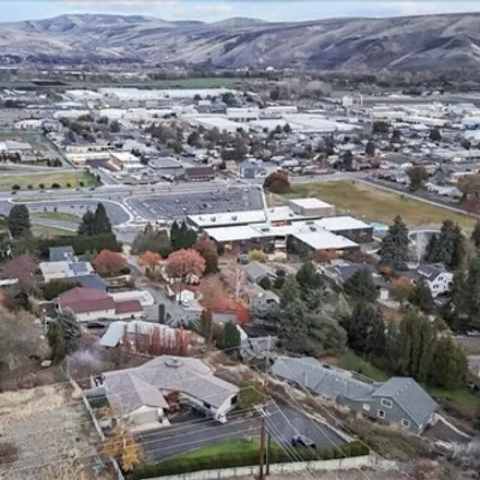 Image 6 - Yakima Valley School, Apple Way, Selah, WA 98942, USA - House for sale