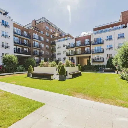 Image 2 - Canbury Passage, London, KT2 5BS, United Kingdom - Apartment for rent