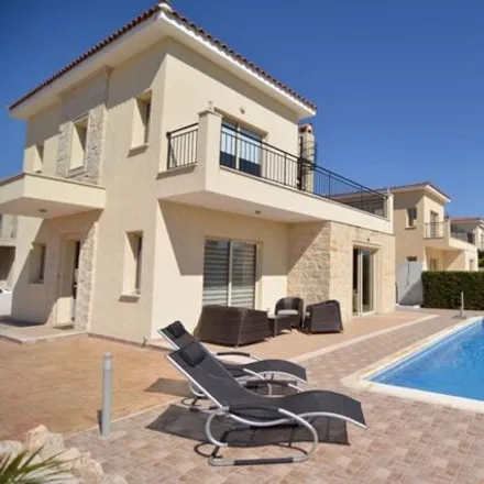 Buy this 3 bed house on unnamed road in 8290 Mesa Chorio, Cyprus