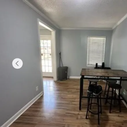 Rent this 1 bed room on 805 East 16th Street in Charlotte, NC 28205