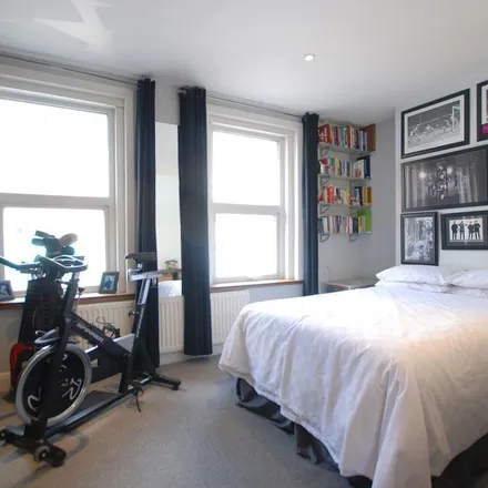 Rent this 2 bed apartment on 128 Essex Road in Angel, London
