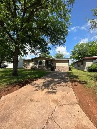 Rent this 3 bed house on 1176 South San Jose Drive in Abilene, TX 79605