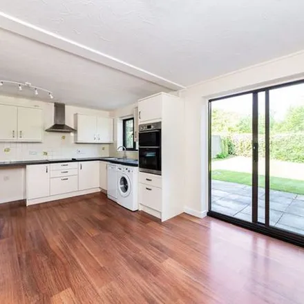 Rent this 4 bed apartment on Saxons Way in East Hagbourne, OX11 9RA
