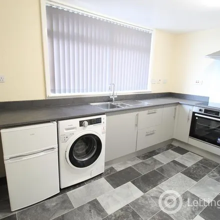 Image 2 - Turnlee Road, Glossop, SK13 6LL, United Kingdom - Apartment for rent