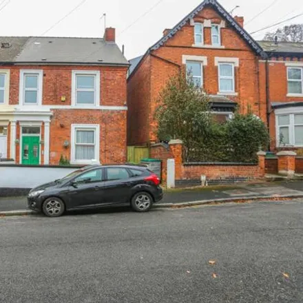 Rent this 7 bed duplex on North Street in Smethwick, B67 7DA