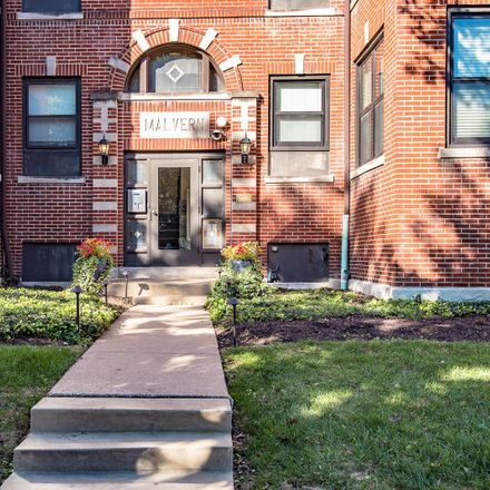 Rent this 1 bed condo on 5621 Pershing Avenue in City of Saint Louis, MO 63112