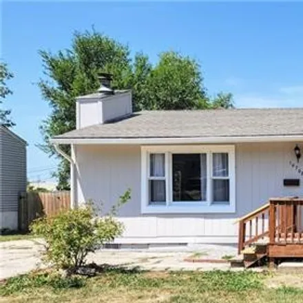 Buy this 3 bed house on 14708 Bellaire Avenue in Belvidere, Grandview