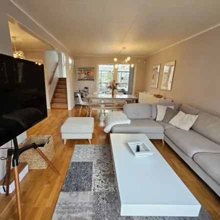 Rent this 5 bed townhouse on Planetbacken in 147 46 Tumba, Sweden