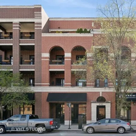 Buy this 3 bed condo on 4751-4759 North Clark Street in Chicago, IL 60640