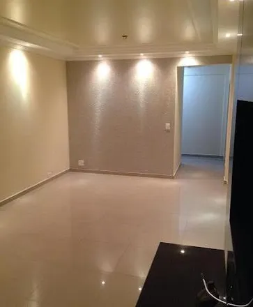 Buy this 3 bed apartment on Rua Araxá in Osvaldo Rezende, Uberlândia - MG