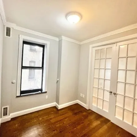 Image 7 - 345 East 18th Street, New York, NY 10003, USA - Apartment for rent