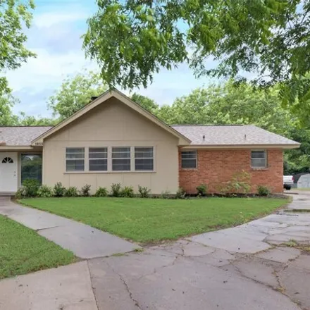 Buy this 3 bed house on 978 Maplecrest Drive in Lancaster, TX 75146