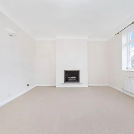 Image 3 - 18 Astell Street, London, SW3 3RT, United Kingdom - Townhouse for rent