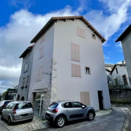 Rent this 3 bed apartment on 2 Rue Roger Salengro in 87400 Saint-Léonard-de-Noblat, France