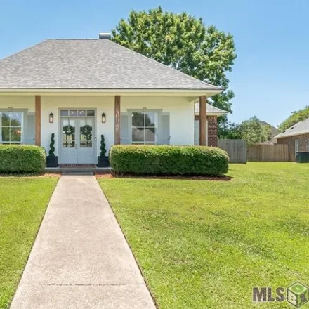 Buy this 3 bed house on Hillwood Avenue in East Baton Rouge Parish, LA 70810