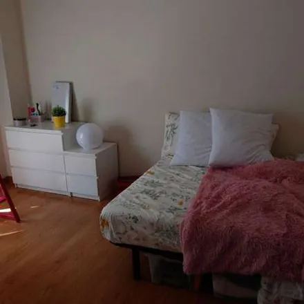 Image 2 - Paseo de Fernando El Católico, 64, 50009 Zaragoza, Spain - Apartment for rent