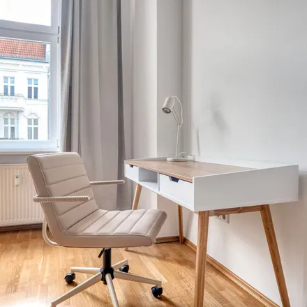 Rent this 3 bed apartment on Bötzowstraße 21 in 10407 Berlin, Germany