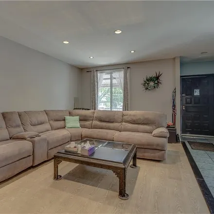 Image 5 - 623 Avenue Y, New York, NY 11235, USA - Townhouse for sale