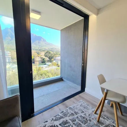Image 5 - Newlands Spring, Springs Way, Cape Town Ward 59, Cape Town, 7700, South Africa - Apartment for rent