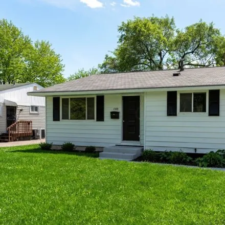 Buy this 3 bed house on 1529 Moler Road in Columbus, OH 43207