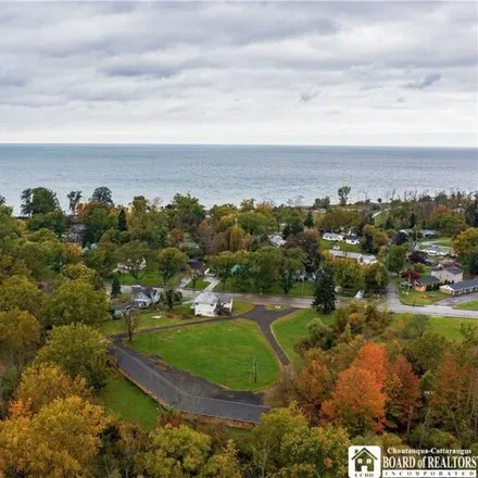 Image 2 - 365 Lake Shore Dr W, Dunkirk, New York, 14048 - House for sale