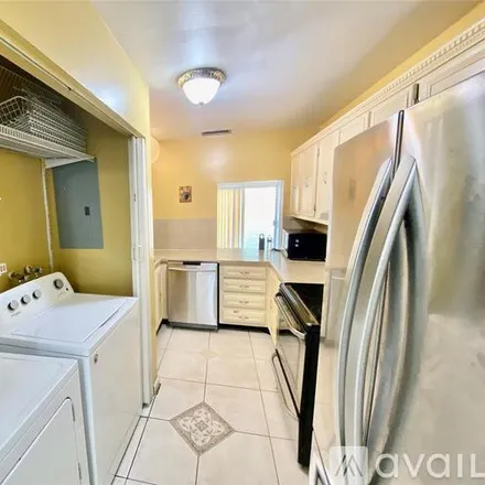 Image 7 - 2950 NW 106th Ave, Unit 5 - Townhouse for rent