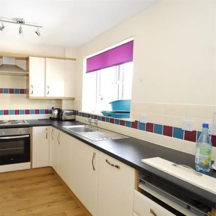 Rent this 5 bed house on 28 Oxford Avenue in Plymouth, PL3 4SQ