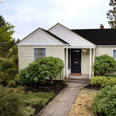 Buy this 2 bed house on 2396 Washington Street in Eugene, OR 97405
