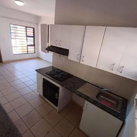 Image 9 - unnamed road, Allen's Nek, Roodepoort, 1734, South Africa - Apartment for rent
