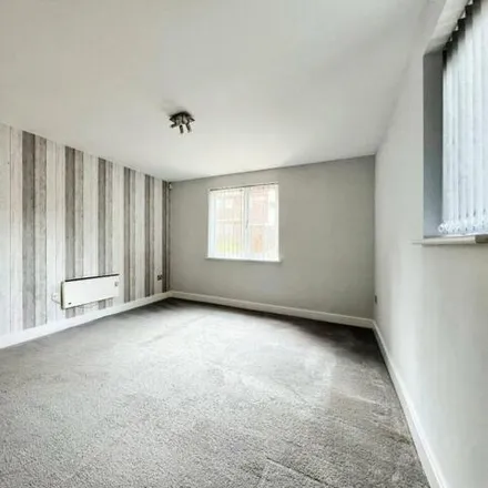 Image 7 - Little Moss Lane, Pendlebury, M27 6PX, United Kingdom - Apartment for rent