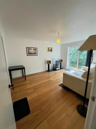 Image 4 - Home Close, Wolvercote, OX2 8PS, United Kingdom - Apartment for sale