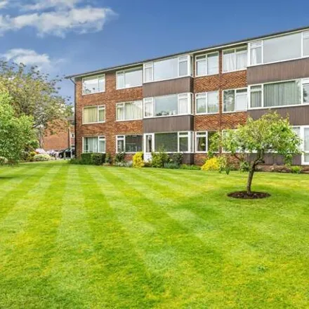 Image 1 - Ennismore Avenue, Guildford, GU1 1SP, United Kingdom - Apartment for sale