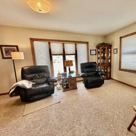Image 4 - 1138 10th Avenue Northeast, Aberdeen, SD 57401, USA - House for sale